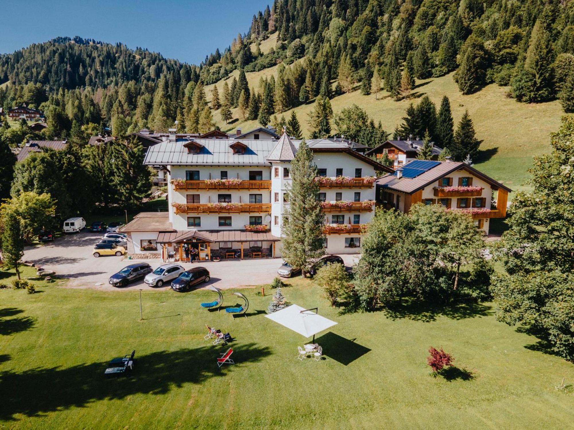 Hotel Edelweiss Val di Zoldo Eksteriør billede